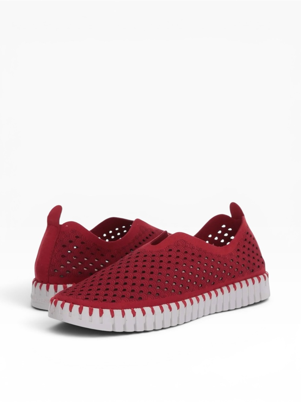 Ilse Jacobsen Tulip 139 Slip-On Shoes in Deep Red  Perforated EU 40 / US 9.5